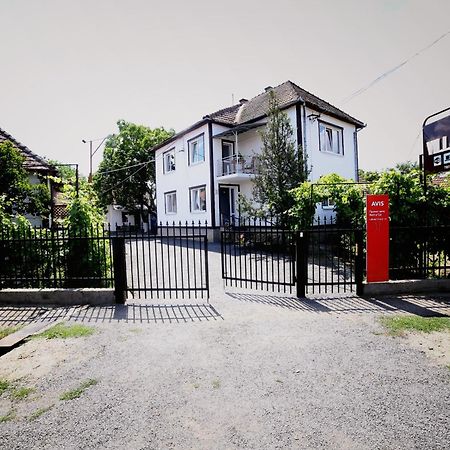 Villa Elena Yanoshi Exteriör bild