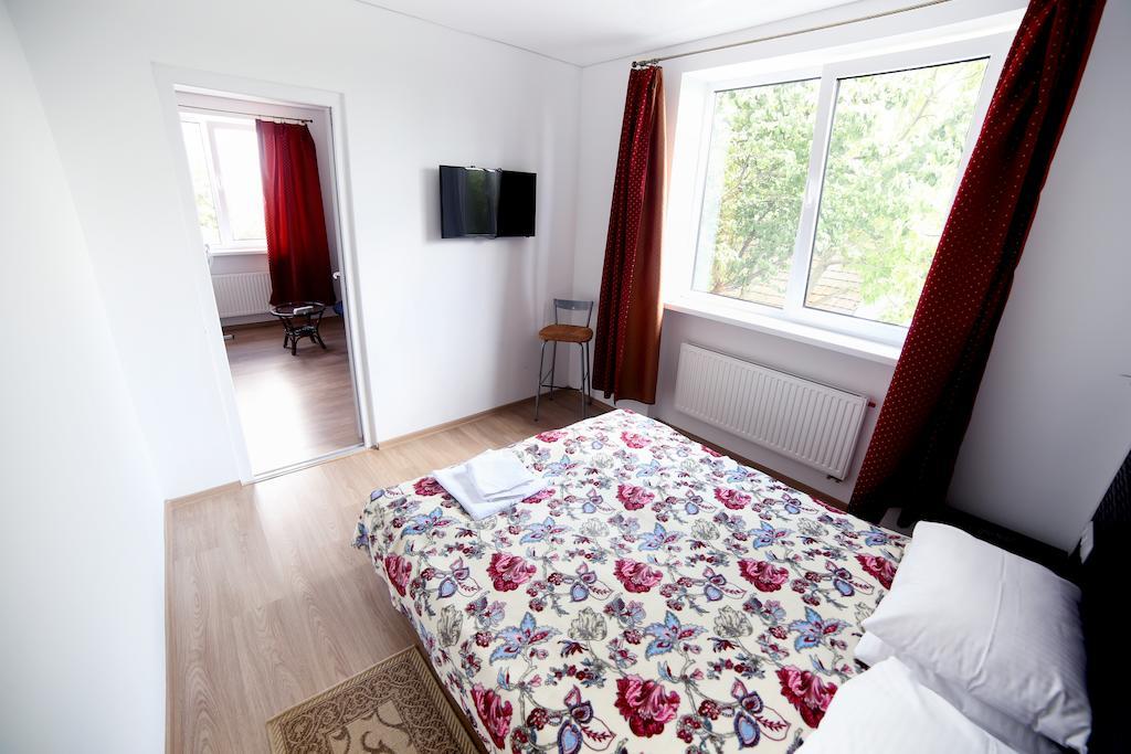 Villa Elena Yanoshi Exteriör bild
