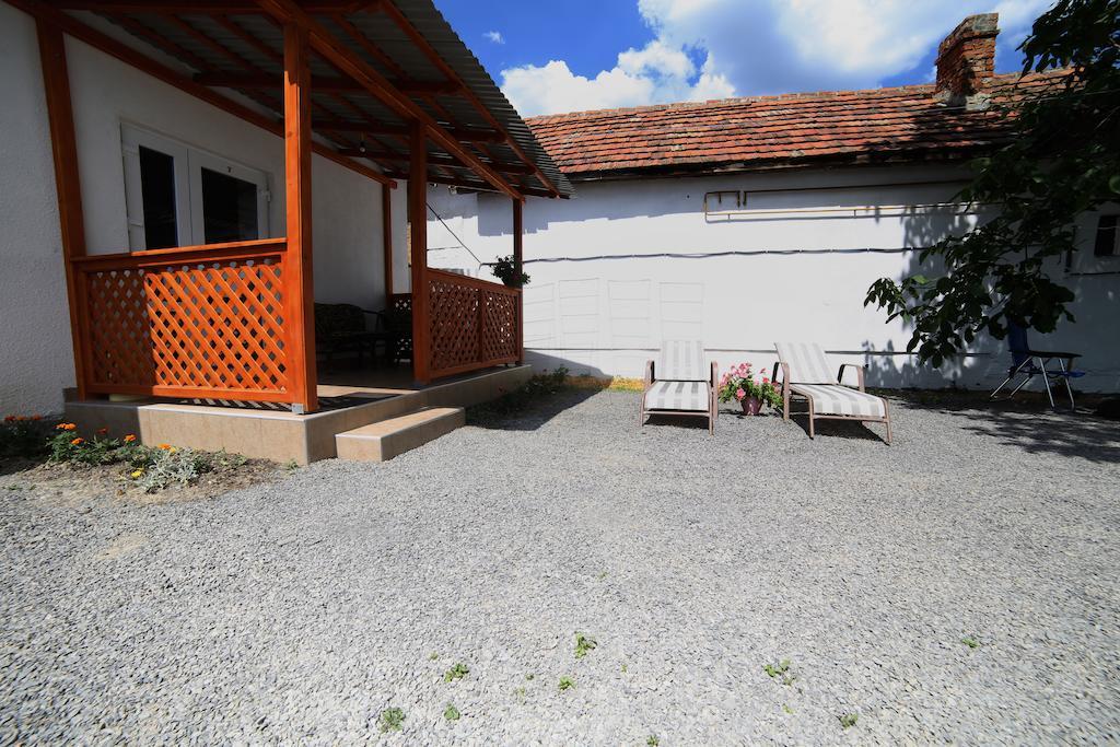 Villa Elena Yanoshi Rum bild